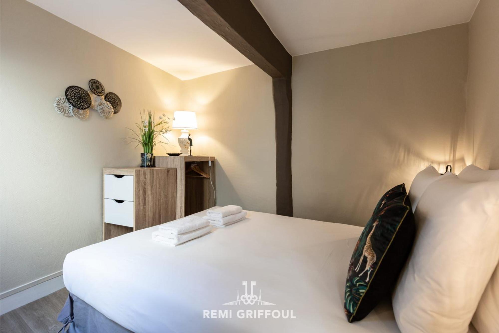 Emeraude Cozy Nest 3 Heart Of Historic District 2 Guests Honfleur Exterior photo